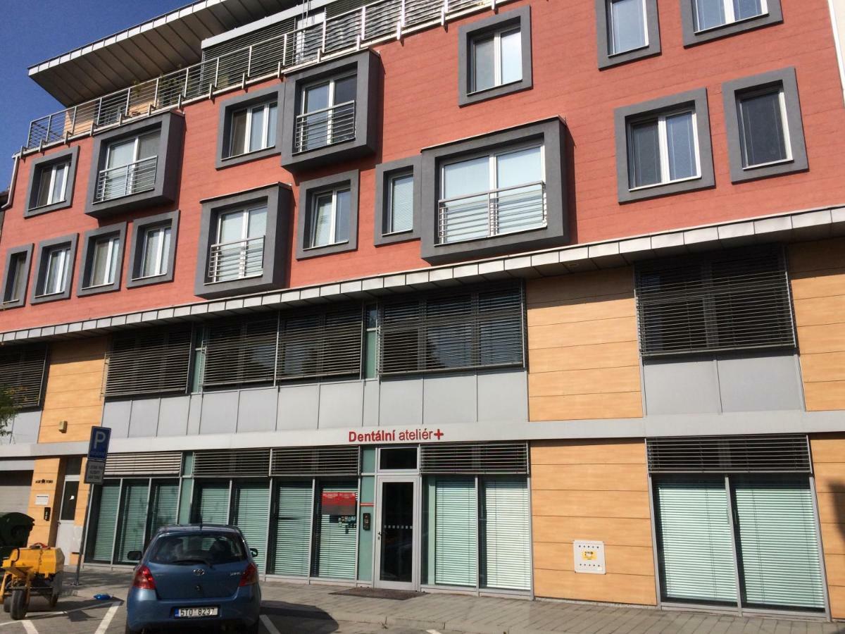 Yellow Apartment Ostrava Exterior foto
